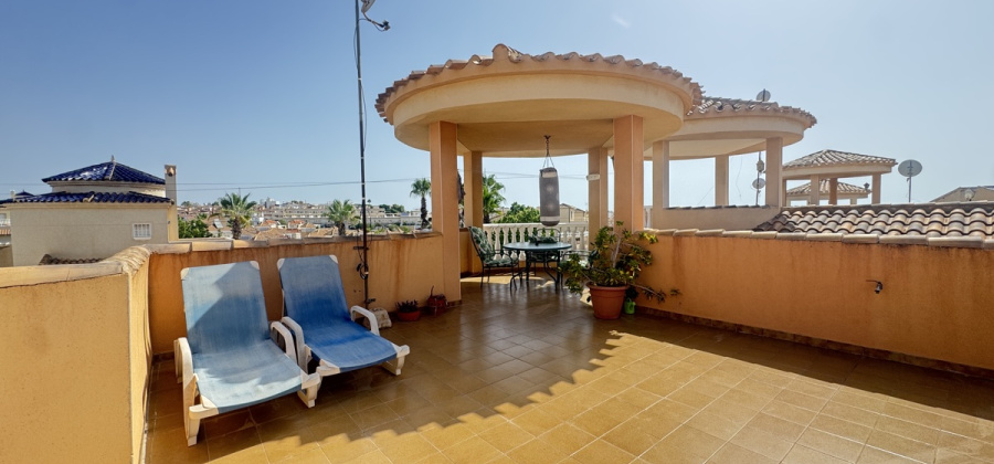 Villamartin, Alicante, 4 Bedrooms Bedrooms, ,2 BathroomsBathrooms,Villa,Resale,0,10318683861923704