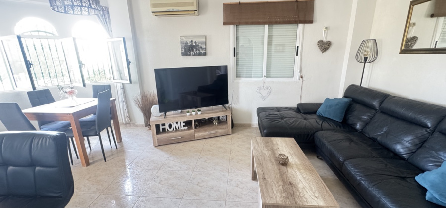 Villamartin, Alicante, 4 Bedrooms Bedrooms, ,2 BathroomsBathrooms,Villa,Resale,0,10318683861923704