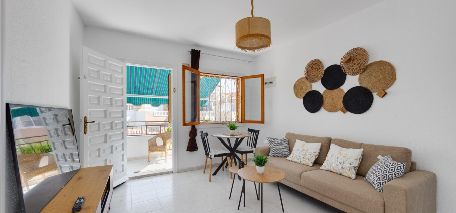 Torrevieja, Alicante, 2 Bedrooms Bedrooms, ,1 BathroomBathrooms,Apartment,Resale,0,75632212470954864