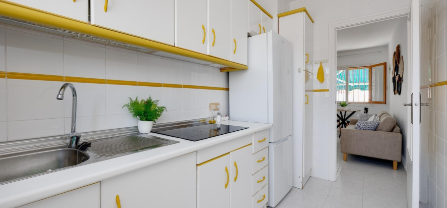 Torrevieja, Alicante, 2 Bedrooms Bedrooms, ,1 BathroomBathrooms,Apartment,Resale,0,75632212470954864