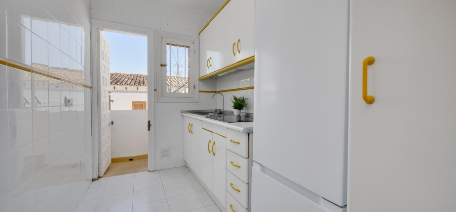 Torrevieja, Alicante, 2 Bedrooms Bedrooms, ,1 BathroomBathrooms,Apartment,Resale,0,75632212470954864