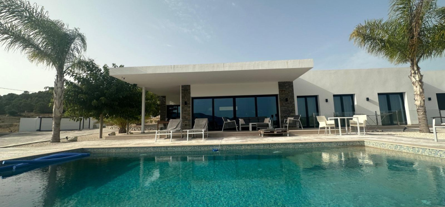 Pinoso, Alicante, 3 Bedrooms Bedrooms, ,2 BathroomsBathrooms,Villa,New,0,209559169973142144