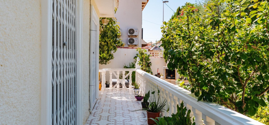 Torrevieja, Alicante, 3 Bedrooms Bedrooms, ,2 BathroomsBathrooms,Villa,Resale,0,75632494533135264