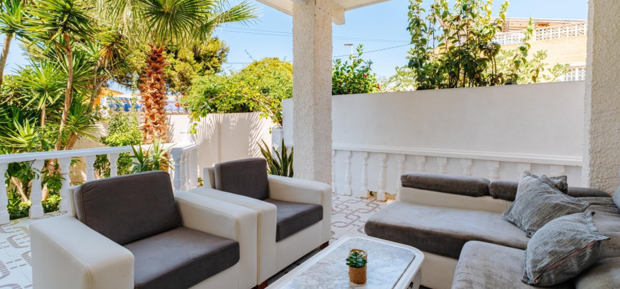 Torrevieja, Alicante, 3 Bedrooms Bedrooms, ,2 BathroomsBathrooms,Villa,Resale,0,75632494533135264