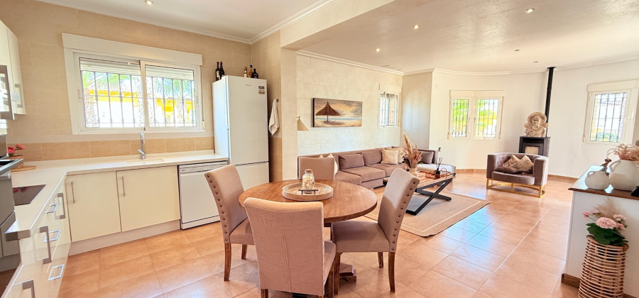 CATRAL, Alicante, 3 Bedrooms Bedrooms, ,2 BathroomsBathrooms,Villa,Resale,0,103536280650683024