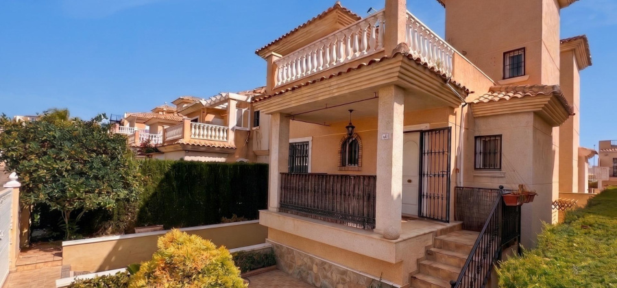 Torrevieja, Alicante, 3 Bedrooms Bedrooms, ,2 BathroomsBathrooms,Villa,Resale,0,7563281706136774
