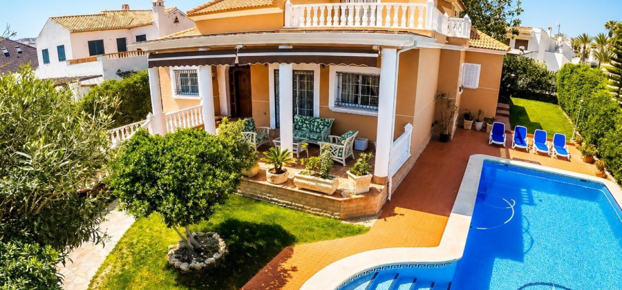 Torrevieja, Alicante, 6 Bedrooms Bedrooms, ,4 BathroomsBathrooms,Apartment,Resale,0,7563296525977017