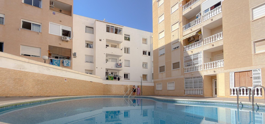 Torrevieja, Alicante, 2 Bedrooms Bedrooms, ,1 BathroomBathrooms,Apartment,Resale,0,7563282263984034