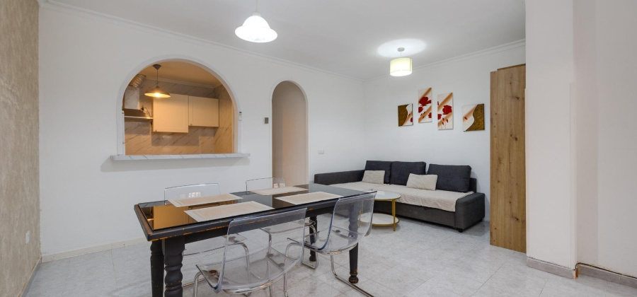 Torrevieja, Alicante, 2 Bedrooms Bedrooms, ,1 BathroomBathrooms,Apartment,Resale,0,75632220962710976