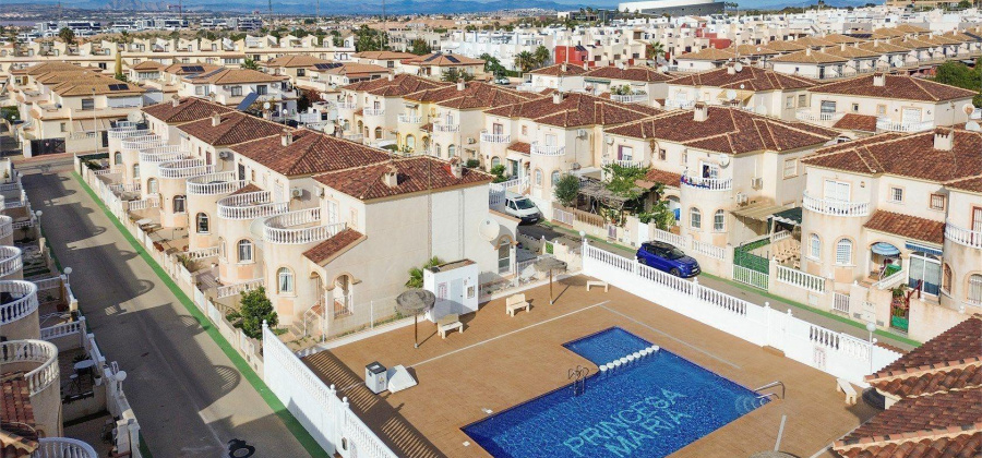 Torrevieja, Alicante, 3 Bedrooms Bedrooms, ,2 BathroomsBathrooms,Villa,Resale,0,75632233850460992
