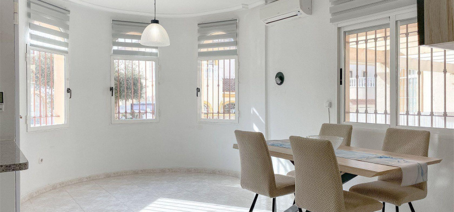 Torrevieja, Alicante, 3 Bedrooms Bedrooms, ,2 BathroomsBathrooms,Villa,Resale,0,75632233850460992