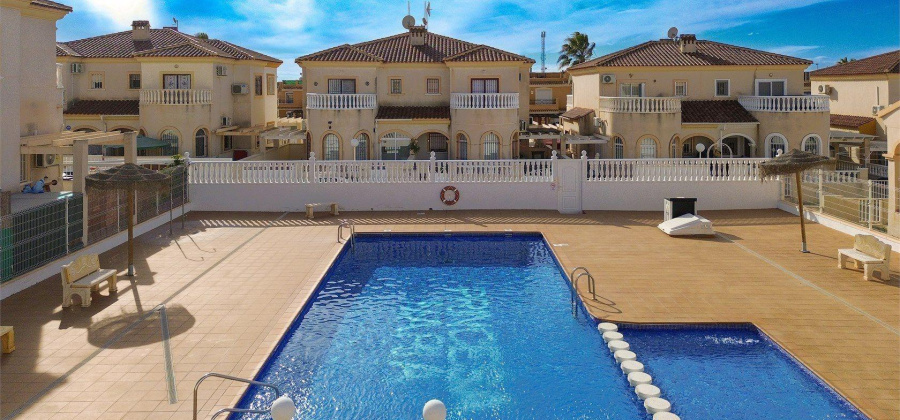 Torrevieja, Alicante, 3 Bedrooms Bedrooms, ,2 BathroomsBathrooms,Villa,Resale,0,75632233850460992