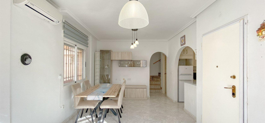 Torrevieja, Alicante, 3 Bedrooms Bedrooms, ,2 BathroomsBathrooms,Villa,Resale,0,75632233850460992