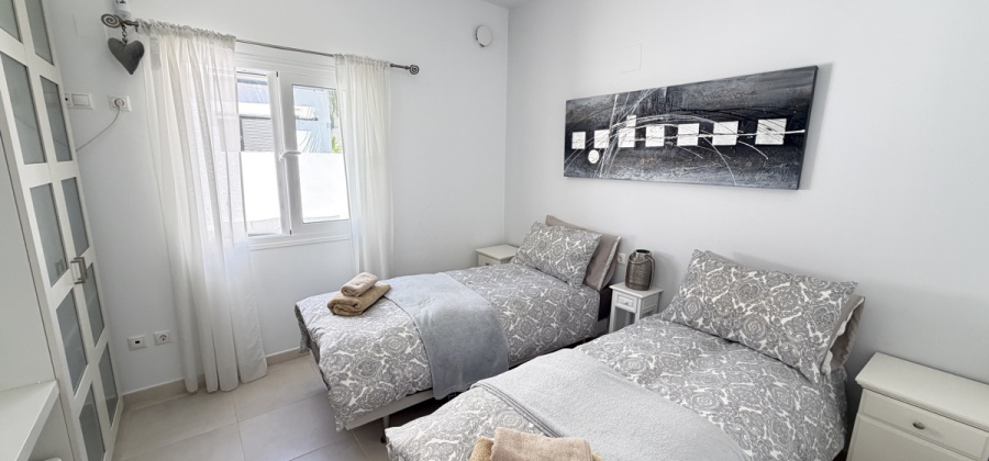 Mil Palmeras, Alicante, 4 Bedrooms Bedrooms, ,3 BathroomsBathrooms,Villa,Resale,0,10318686527791940