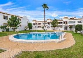 Orihuela, Alicante, 2 Bedrooms Bedrooms, ,1 BathroomBathrooms,Apartment,Resale,0,271160220980535936
