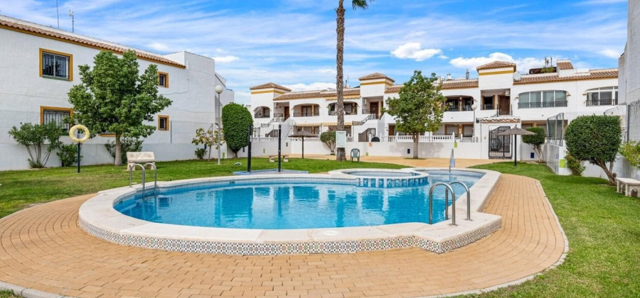 Orihuela, Alicante, 2 Bedrooms Bedrooms, ,1 BathroomBathrooms,Apartment,Resale,0,271160220980535936