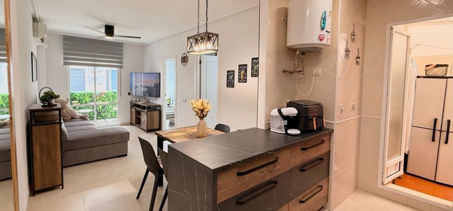 Torrevieja, Alicante, 2 Bedrooms Bedrooms, ,1 BathroomBathrooms,Apartment,Resale,0,75632160062265744