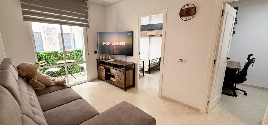 Torrevieja, Alicante, 2 Bedrooms Bedrooms, ,1 BathroomBathrooms,Apartment,Resale,0,75632160062265744