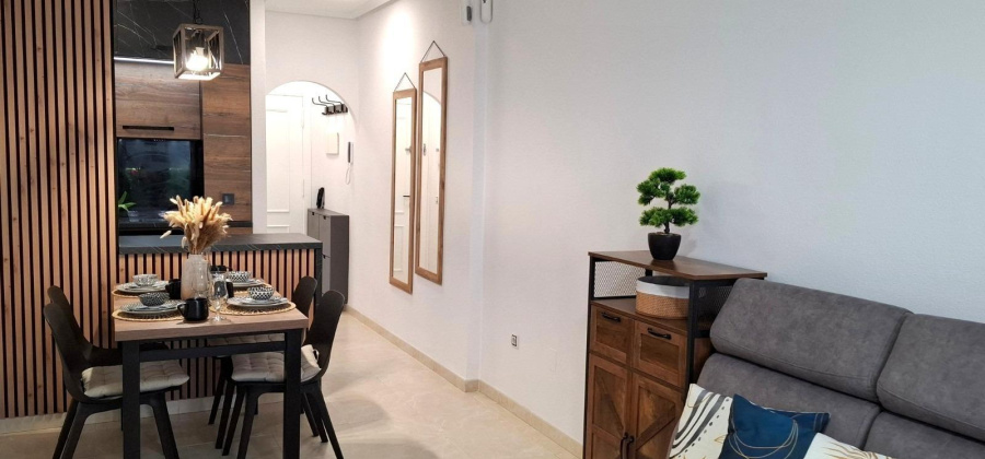 Torrevieja, Alicante, 2 Bedrooms Bedrooms, ,1 BathroomBathrooms,Apartment,Resale,0,75632160062265744