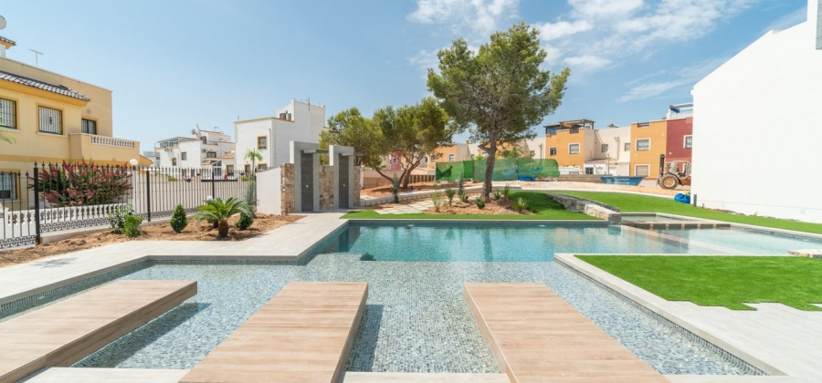 Torrevieja, Alicante, 2 Bedrooms Bedrooms, ,2 BathroomsBathrooms,Bungalow,New,0,209559146911898240