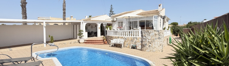 Bungalow in Costa Blanca South, San Luis