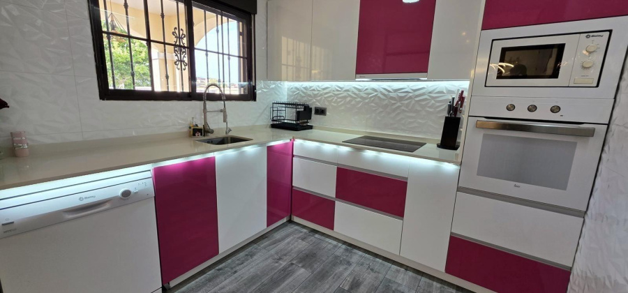 Torrevieja, Alicante, 4 Bedrooms Bedrooms, ,2 BathroomsBathrooms,Villa,Resale,0,75632160031528816