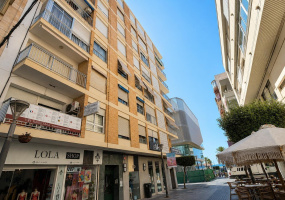 Torrevieja, Alicante, 3 Bedrooms Bedrooms, ,1 BathroomBathrooms,Apartment,Resale,0,75632219334224304 Torrevieja, Alicante, 3 Bedrooms Bedrooms, ,1 BathroomBathrooms,Apartment,Resale,0,75632219334224304