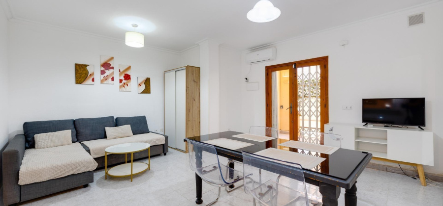 Torrevieja, Alicante, 2 Bedrooms Bedrooms, ,1 BathroomBathrooms,Apartment,Resale,0,75632219909941440