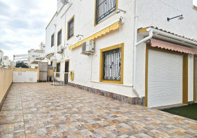 Torrevieja, Alicante, 6 Bedrooms Bedrooms, ,2 BathroomsBathrooms,Villa,Resale,0,7563274182941586 Torrevieja, Alicante, 6 Bedrooms Bedrooms, ,2 BathroomsBathrooms,Villa,Resale,0,7563274182941586
