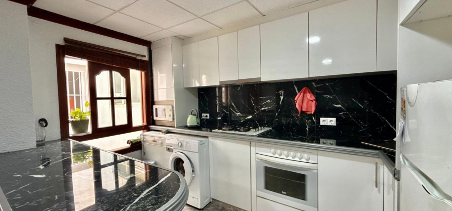 Torrevieja, Alicante, 4 Bedrooms Bedrooms, ,2 BathroomsBathrooms,Apartment,Resale,0,75632362530957744