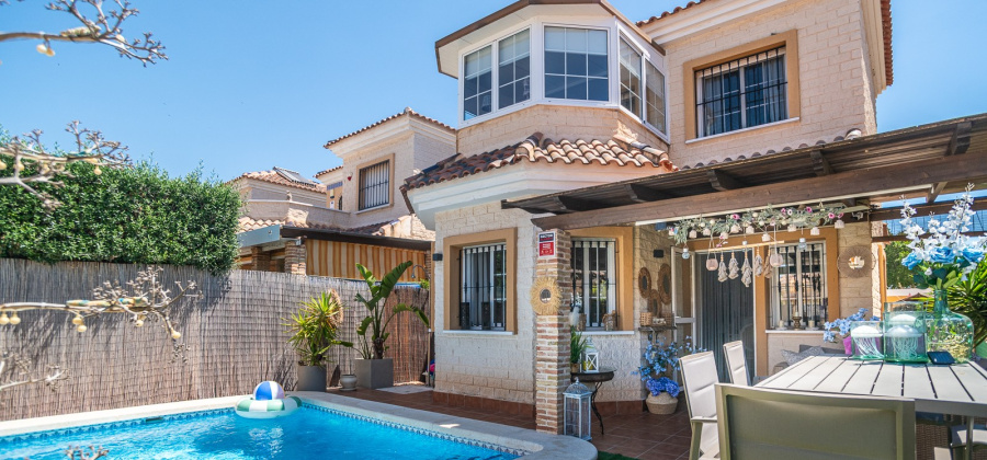 Guardamar del Segura, Alicante, 3 Bedrooms Bedrooms, ,2 BathroomsBathrooms,Villa,Resale,0,103536631705463136