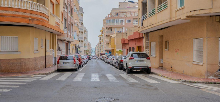 Torrevieja, Alicante, 2 Bedrooms Bedrooms, ,1 BathroomBathrooms,Apartment,Resale,0,7563291088135845