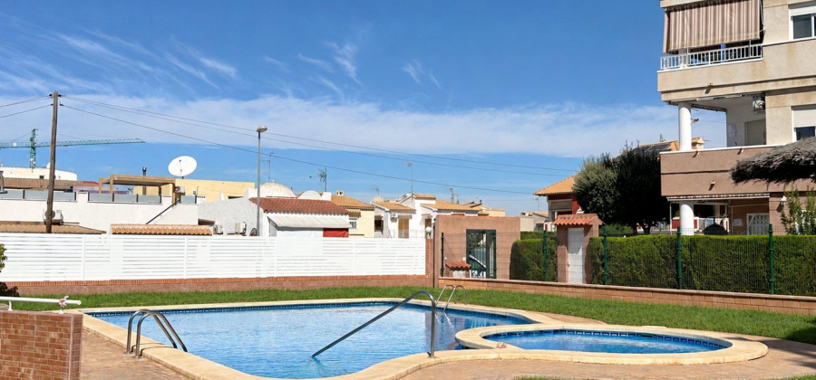 Torrevieja, Alicante, 2 Bedrooms Bedrooms, ,1 BathroomBathrooms,Apartment,Resale,0,75632156771771264