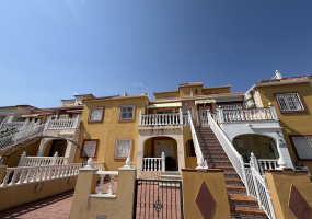 Cabo Roig, Alicante, 3 Bedrooms Bedrooms, ,1 BathroomBathrooms,Apartment,Resale,0,10318682410842756