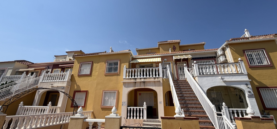 Cabo Roig, Alicante, 3 Bedrooms Bedrooms, ,1 BathroomBathrooms,Apartment,Resale,0,10318682410842756