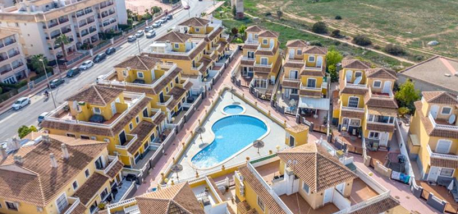 Orihuela Costa, Alicante, 3 Bedrooms Bedrooms, ,2 BathroomsBathrooms,Townhouse,Resale,0,75632146318860960