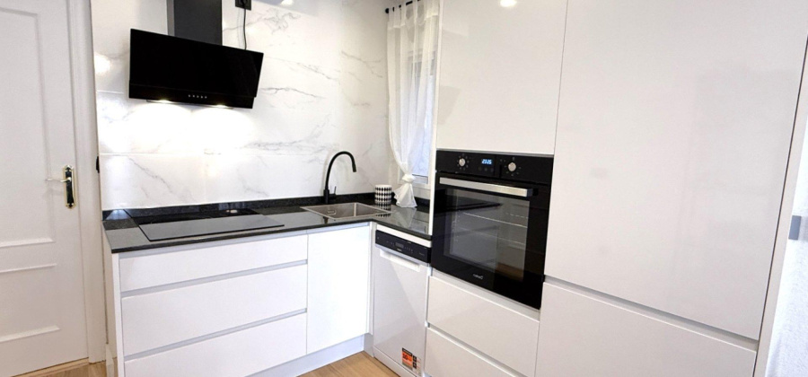 Torrevieja, Alicante, 2 Bedrooms Bedrooms, ,1 BathroomBathrooms,Apartment,Resale,0,75632288872187808