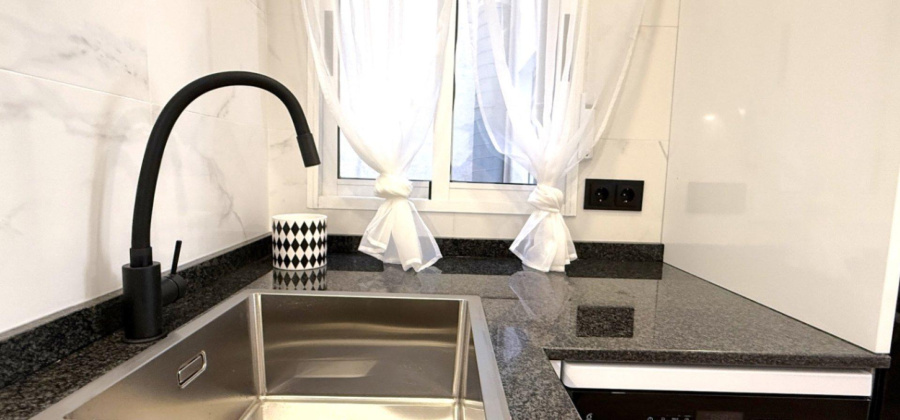Torrevieja, Alicante, 2 Bedrooms Bedrooms, ,1 BathroomBathrooms,Apartment,Resale,0,75632288872187808