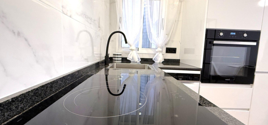 Torrevieja, Alicante, 2 Bedrooms Bedrooms, ,1 BathroomBathrooms,Apartment,Resale,0,75632288872187808