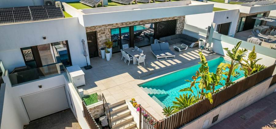 Rojales, Alicante, 4 Bedrooms Bedrooms, ,4 BathroomsBathrooms,Villa,Resale,0,103536245468780384