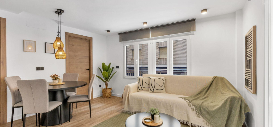 Torrevieja, Alicante, 3 Bedrooms Bedrooms, ,1 BathroomBathrooms,Apartment,Resale,0,75632152783340720