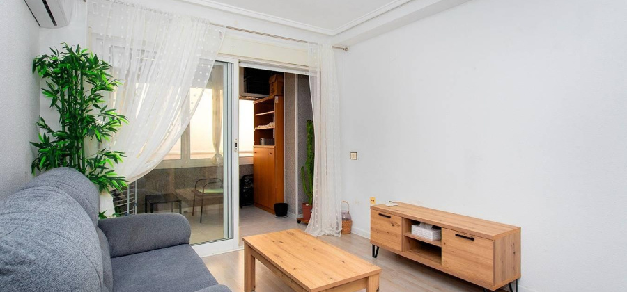 Torrevieja, Alicante, 2 Bedrooms Bedrooms, ,1 BathroomBathrooms,Apartment,Resale,0,75632430575884608