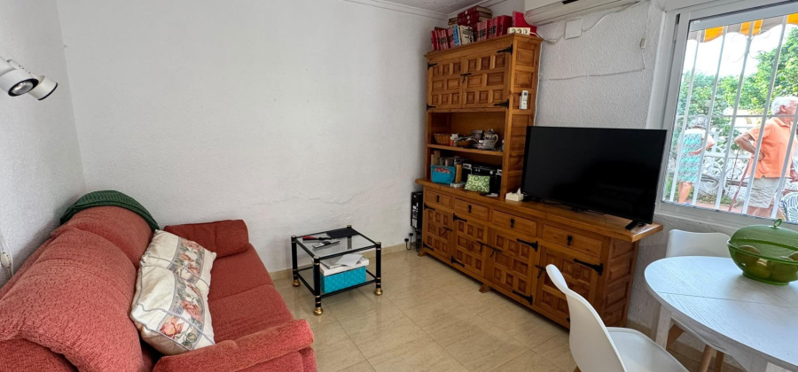 Torrevieja, Alicante, 2 Bedrooms Bedrooms, ,1 BathroomBathrooms,Bungalow,Resale,0,75632275471981424