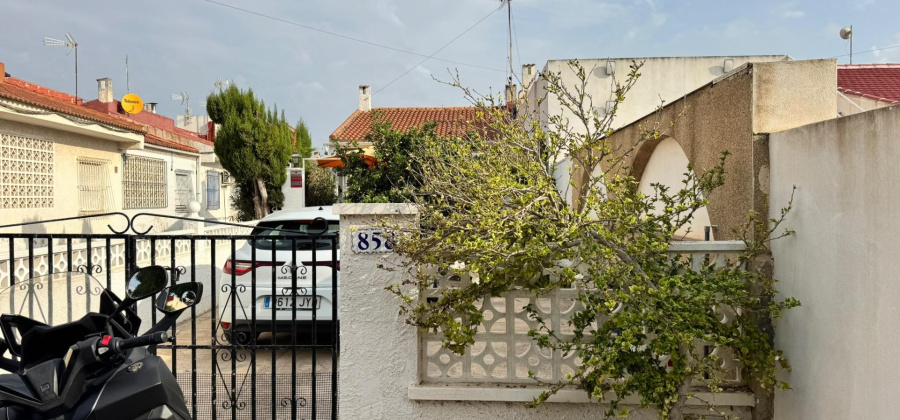 Torrevieja, Alicante, 2 Bedrooms Bedrooms, ,1 BathroomBathrooms,Bungalow,Resale,0,75632275471981424