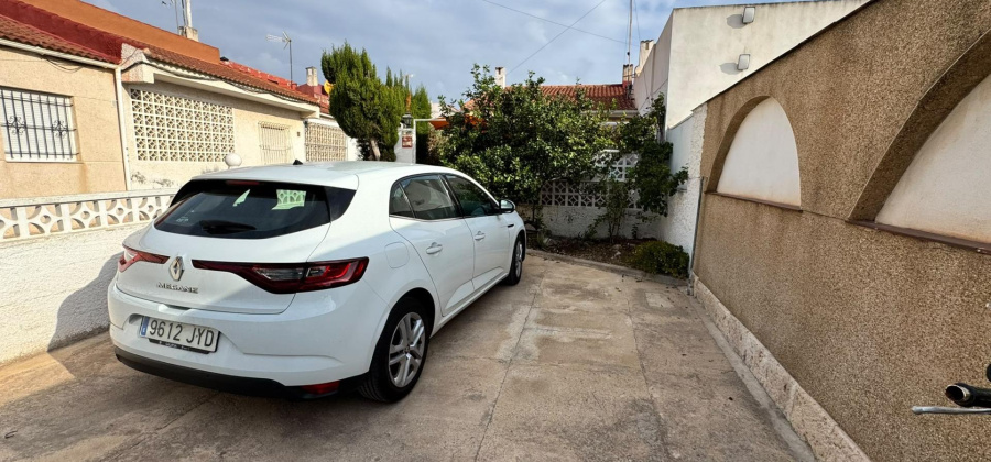 Torrevieja, Alicante, 2 Bedrooms Bedrooms, ,1 BathroomBathrooms,Bungalow,Resale,0,75632275471981424