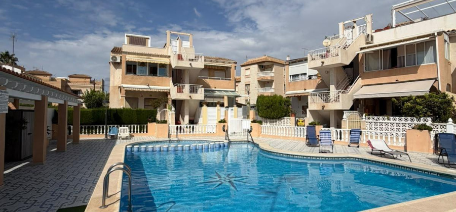 Torrevieja, Alicante, 2 Bedrooms Bedrooms, ,1 BathroomBathrooms,Apartment,Resale,0,75632164035381840