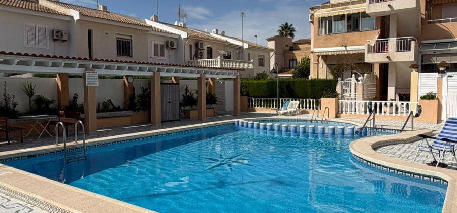 Torrevieja, Alicante, 2 Bedrooms Bedrooms, ,1 BathroomBathrooms,Apartment,Resale,0,75632164035381840