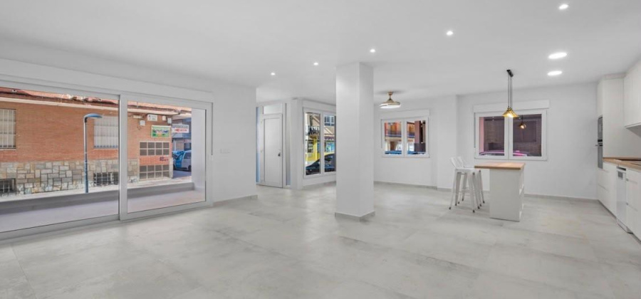 Torrevieja, Alicante, 3 Bedrooms Bedrooms, ,2 BathroomsBathrooms,Apartment,Resale,0,75632167915178384