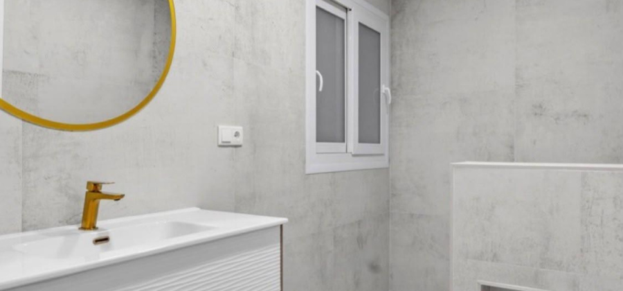 Torrevieja, Alicante, 3 Bedrooms Bedrooms, ,2 BathroomsBathrooms,Apartment,Resale,0,75632167915178384