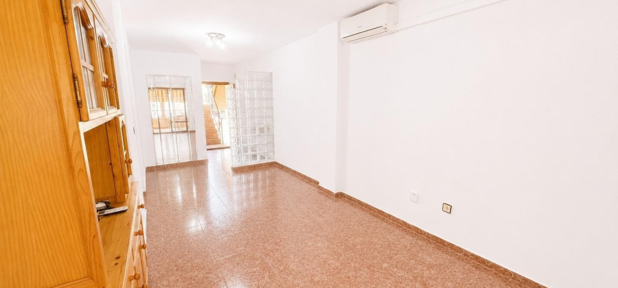 Torrevieja, Alicante, 3 Bedrooms Bedrooms, ,1 BathroomBathrooms,Apartment,Resale,0,75632274913088704